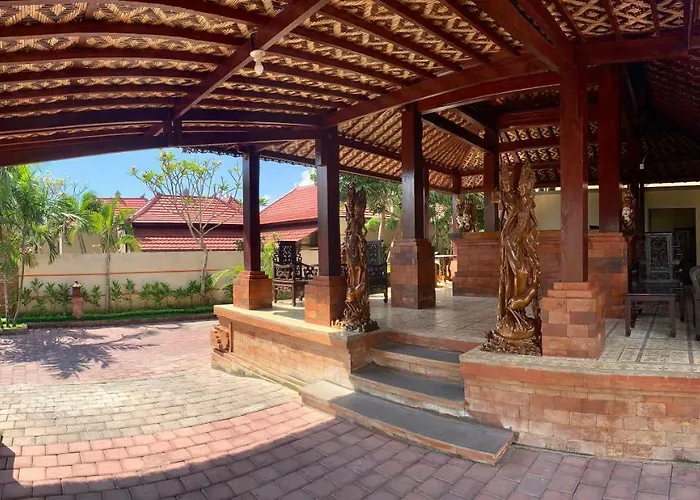 Kartika Dahayu Private Pool Villa *